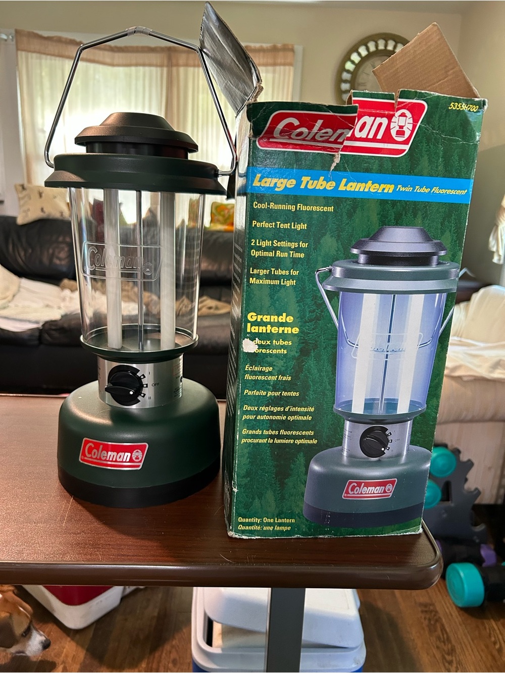 Coleman Green Tube Lantern with Clear Globe, needs the very expensive batteries
